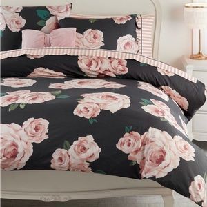 Pottery Barn Teen Duvet and Sheet Sets (2)